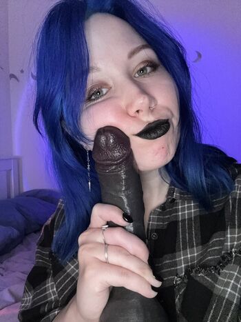 Full leaked Thebluemoonie private photo