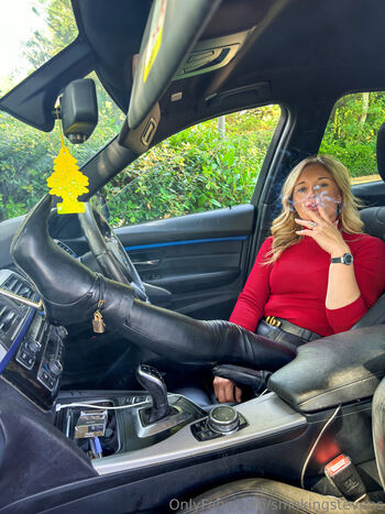 therealsmokinghousewife