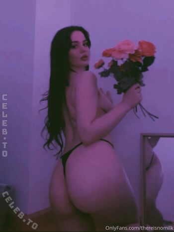 Full leaked Thereisnomilk page private photo