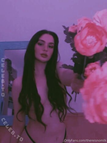 Full leaked Thereisnomilk page private photo