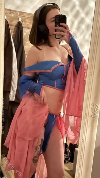 Full leaked Therlyen page private photo