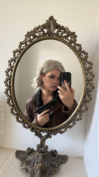 Full leaked Therlyen page private photo