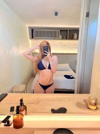 Full leaked Thinkvaleria private photo