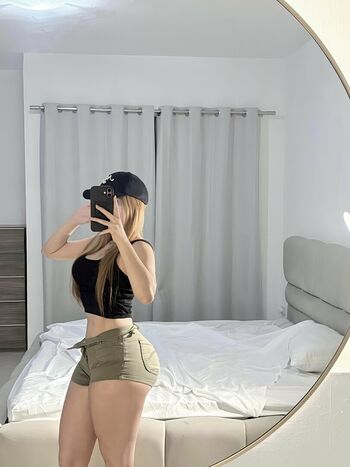Full leaked Thinkvaleria private photo