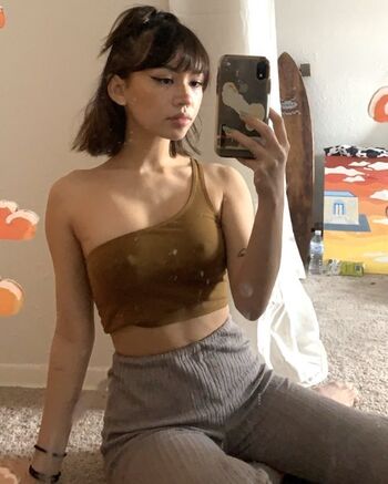 Full leaked Thisbicthdied private photo