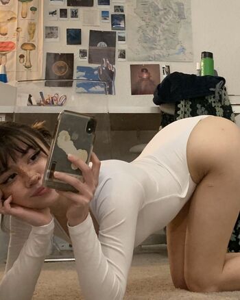 Full leaked Thisbicthdied private photo