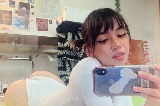 Full leaked Thisbicthdied private photo