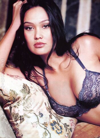Tia Carrere