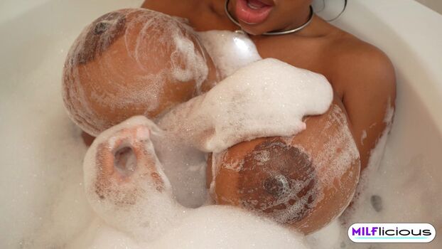 Full leaked Tia maria private photo