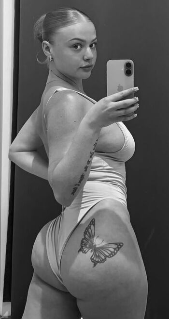 Full leaked Tiny liciouss private photo