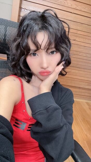tiny.pretty.j