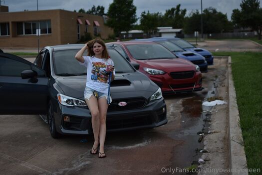 Full leaked Tinybeautyqueen private photo