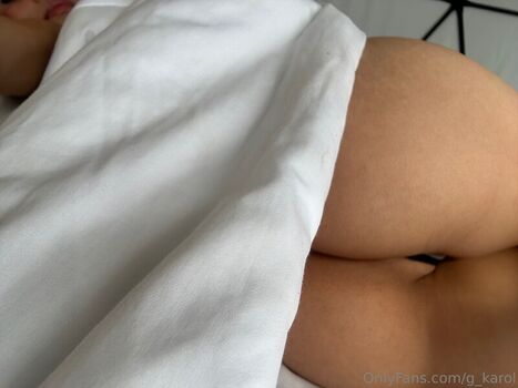 Full leaked Tinykarolg private photo