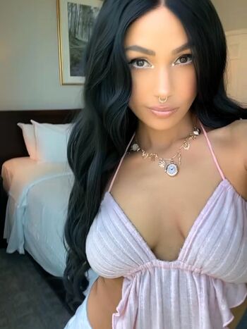 Full leaked Tinywiings private photo