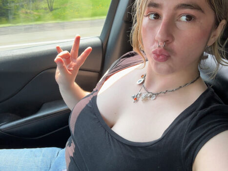 Leaked Kayla vy / private photo viral onlyfans