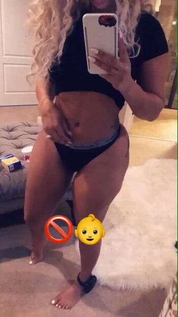 Full leaked Tommie lee private photo