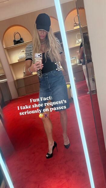Full leaked Torrie wilson page private photo