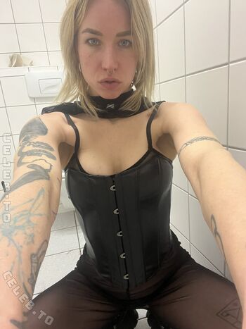 Full leaked Toussik private photo