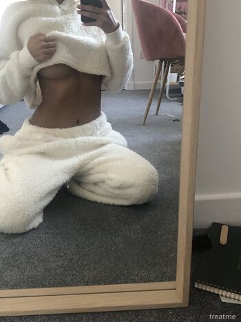 Full leaked Treatme private photo