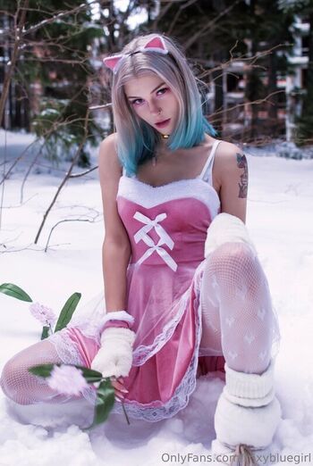 Full leaked Trixy blue page private photo