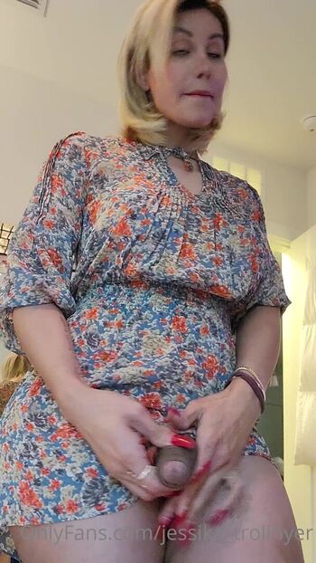 Full leaked Trolinyer private photo