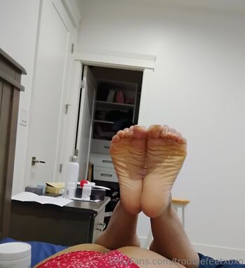 troublefeetxoxo