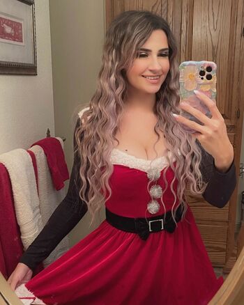 Leaked Dani danielleswrld/ private photo viral onlyfans