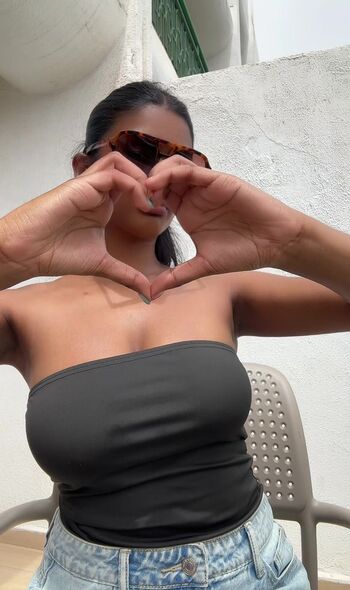 Full leaked Tulsi private photo