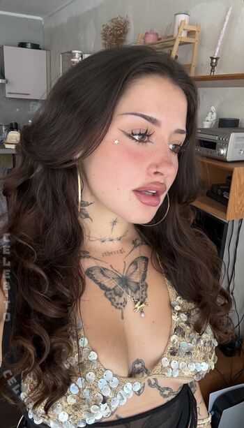 Full leaked Tuttilicious private photo