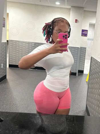 Full leaked Twerkstarelsa private photo