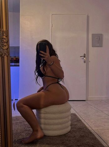 Full leaked Twins yolande private photo