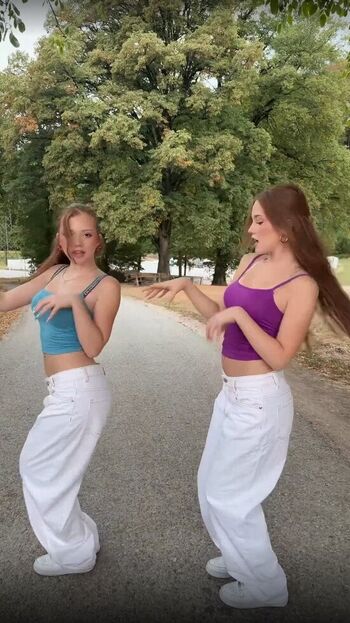 Full leaked Twinsonice private photo