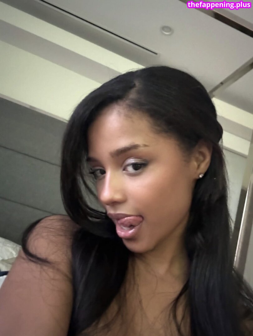 Leaked Roxxiiiiee/ private photo viral onlyfans