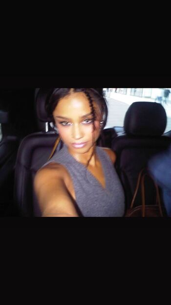 Leaked Emilia jung/ private photo viral onlyfans