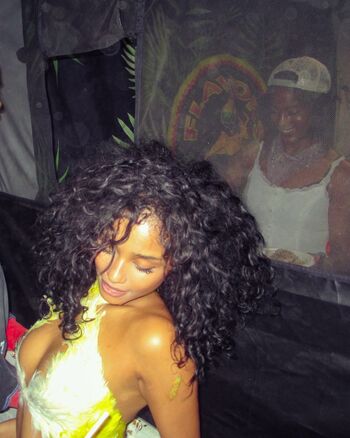 Full leaked Tyla page private photo