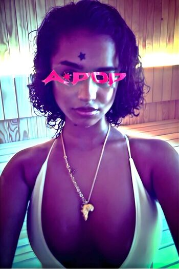 Full leaked Tyla private photo