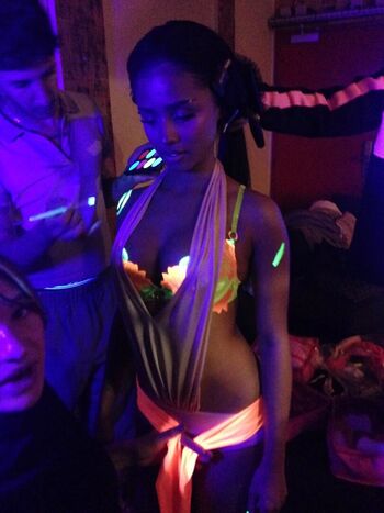 Full leaked Iamhienhoneybee/ private photo
