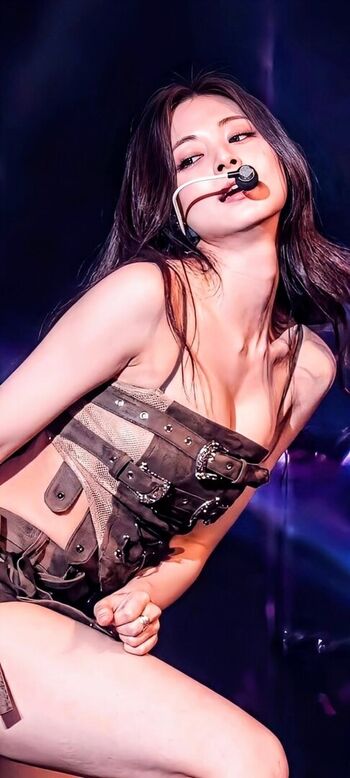 Full leaked Tzuyu private photo