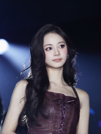 Full leaked Tzuyu private photo