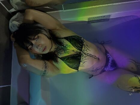 Full leaked Um ashually private photo