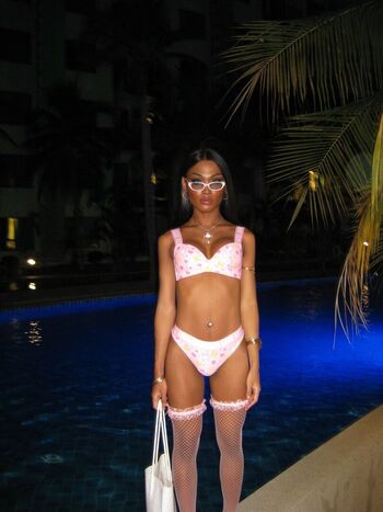 Full leaked Una private photo