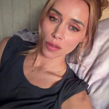Una Healy