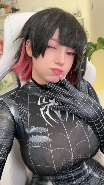 Full leaked Upminaa page private photo