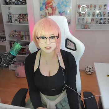 Full leaked Upminaa  page private photo