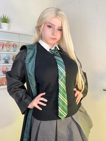 Full leaked Upminaa private photo