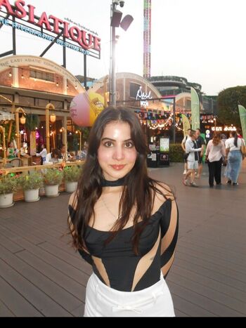 Full leaked Urfi javed private photo