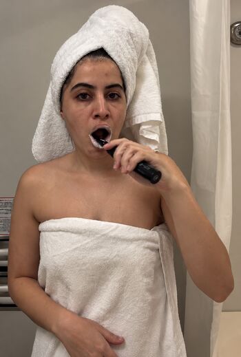 Full leaked Urfi javed private photo