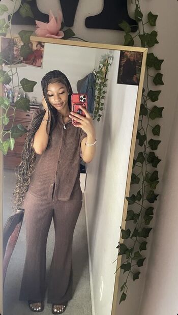 Full leaked Urlocalmonae private photo