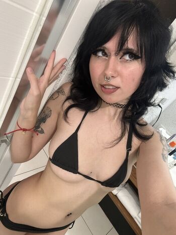 Full leaked Urwhitegf private photo