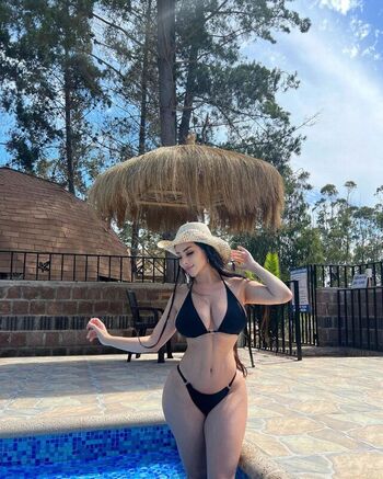 Full leaked Vaimonroe page private photo